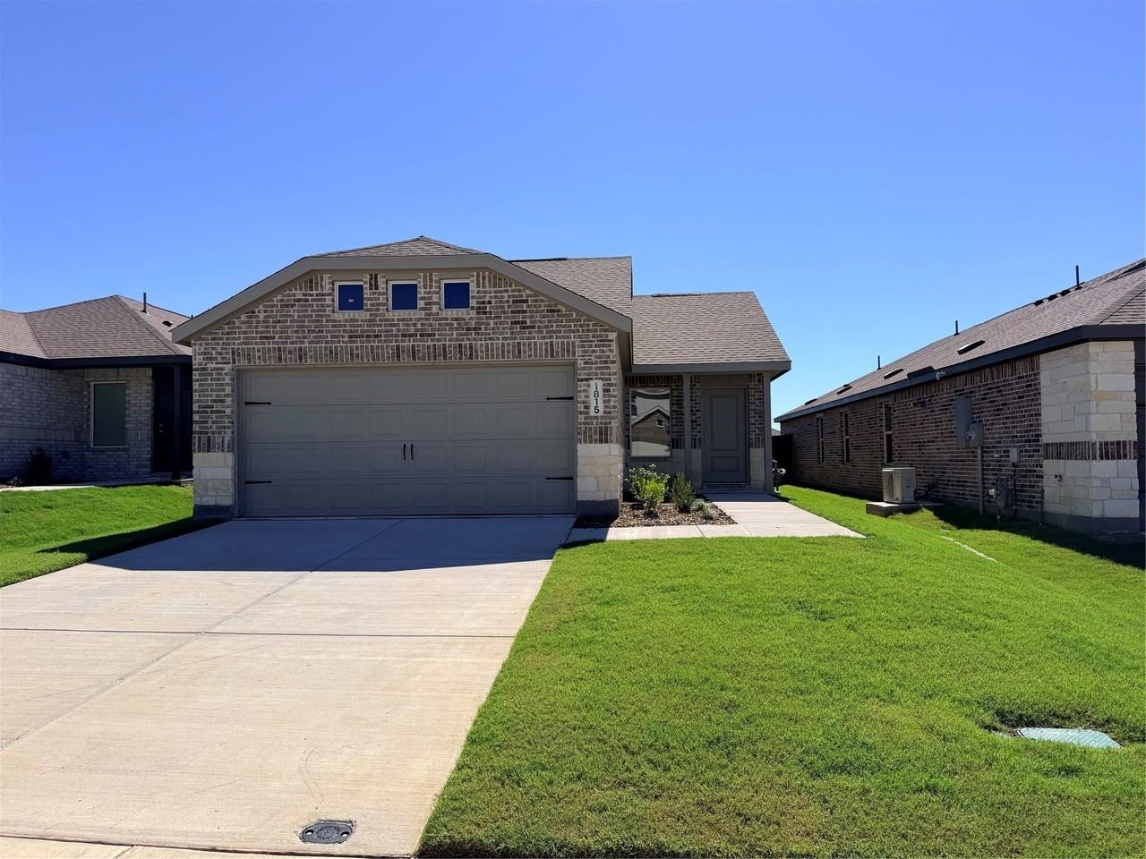 1815 Blackbird Rd - Photo 4 of 19
