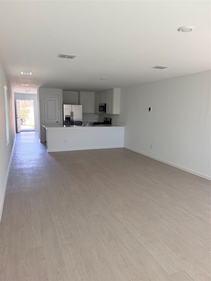 1815 Blackbird Rd - Photo 7 of 19