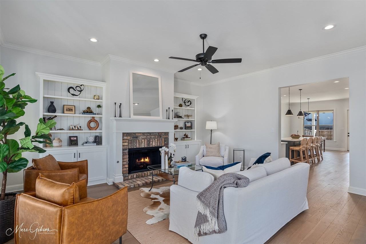 9847 Canebrake Ln - Photo 2 of 24