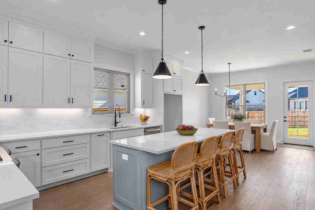 9847 Canebrake Ln - Photo 6 of 24