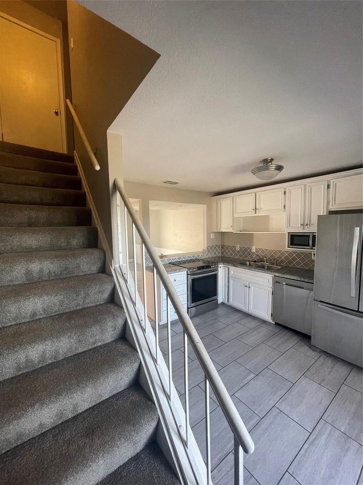 115 W Doyle St - Photo 6 of 16