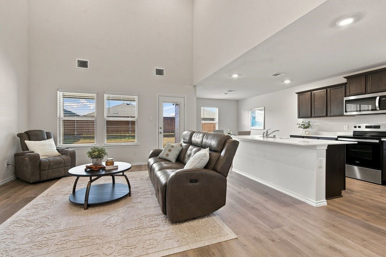 1432 Briar Hill Dr - Photo 5 of 40