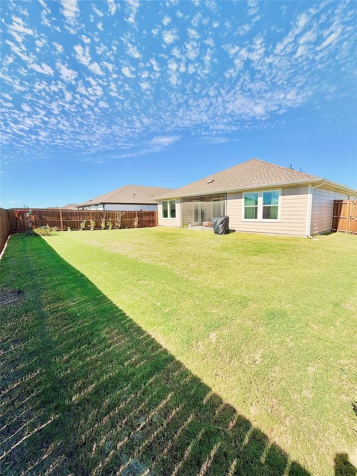 403 Silver Birch Dr - Photo 4 of 28