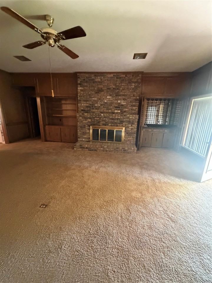305 Westway Cir - Photo 6 of 14