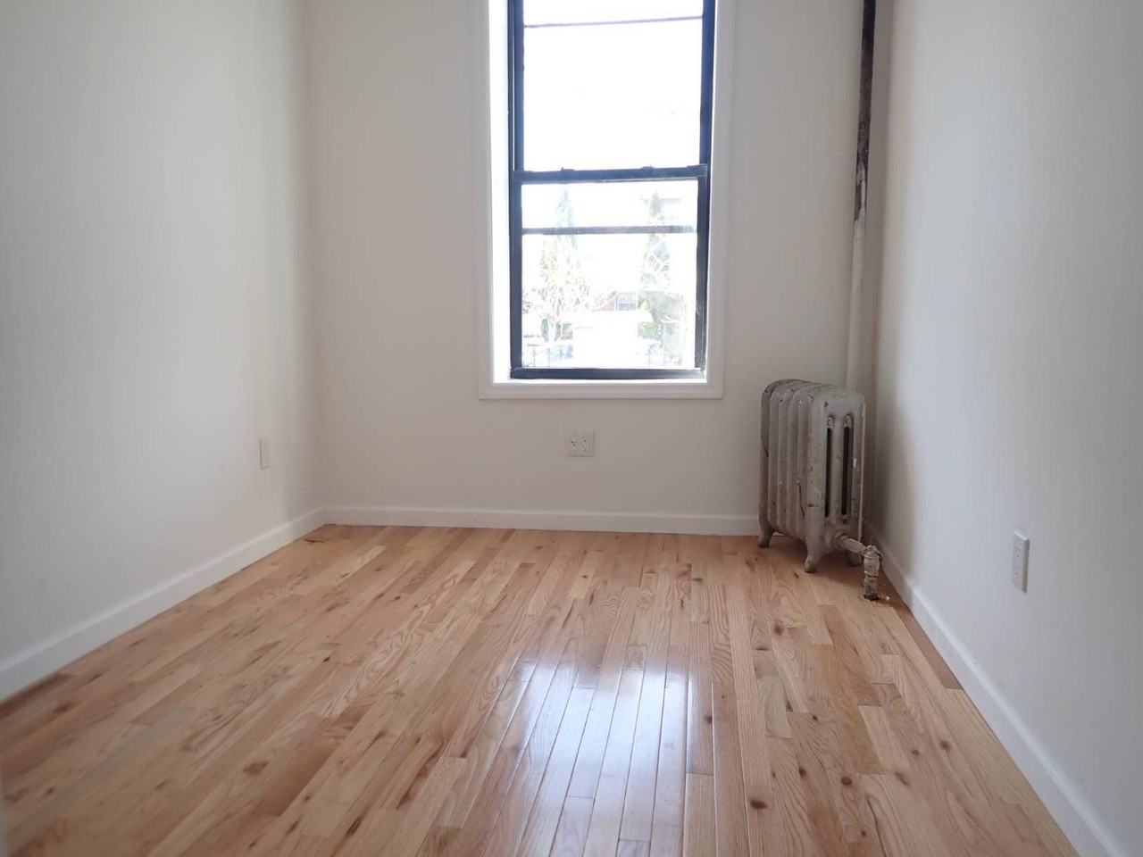 529 Hinsdale St #1F - Photo 3 of 8