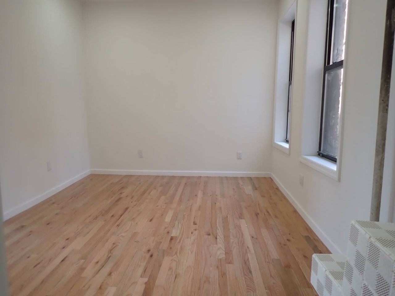 529 Hinsdale St #1F - Photo 4 of 8