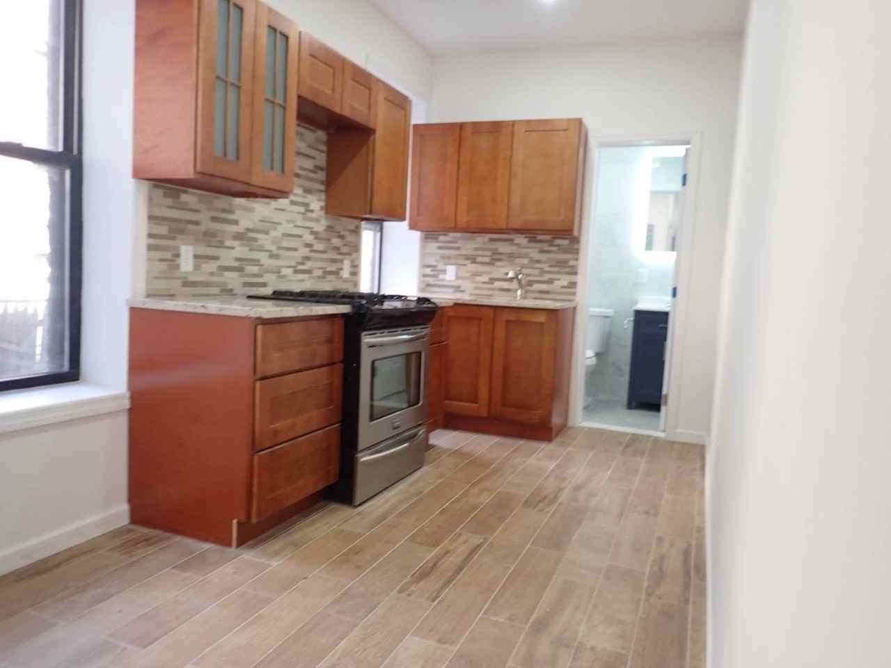 529 Hinsdale St #1F - Photo 6 of 8