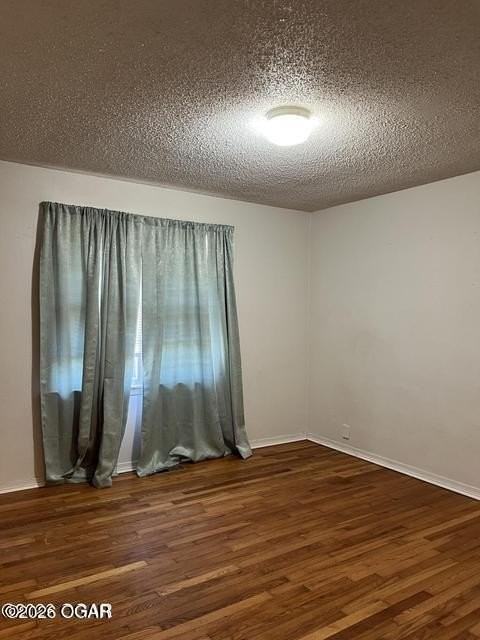1212 E 30th St - Photo 3 of 7