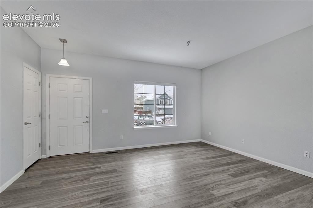 7838 Creekfront Dr - Photo 4 of 15