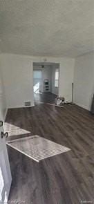 9024 Evergreen Ave - Photo 4 of 31