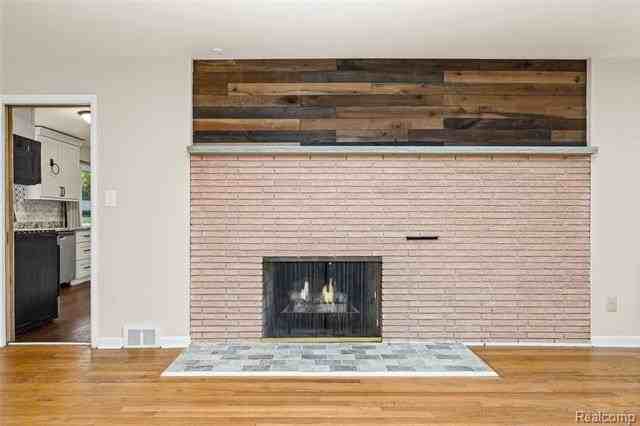 1058 Arden Ln - Photo 6 of 36