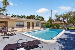 409 Nw 25th St #1 - Photo 1 of 1
