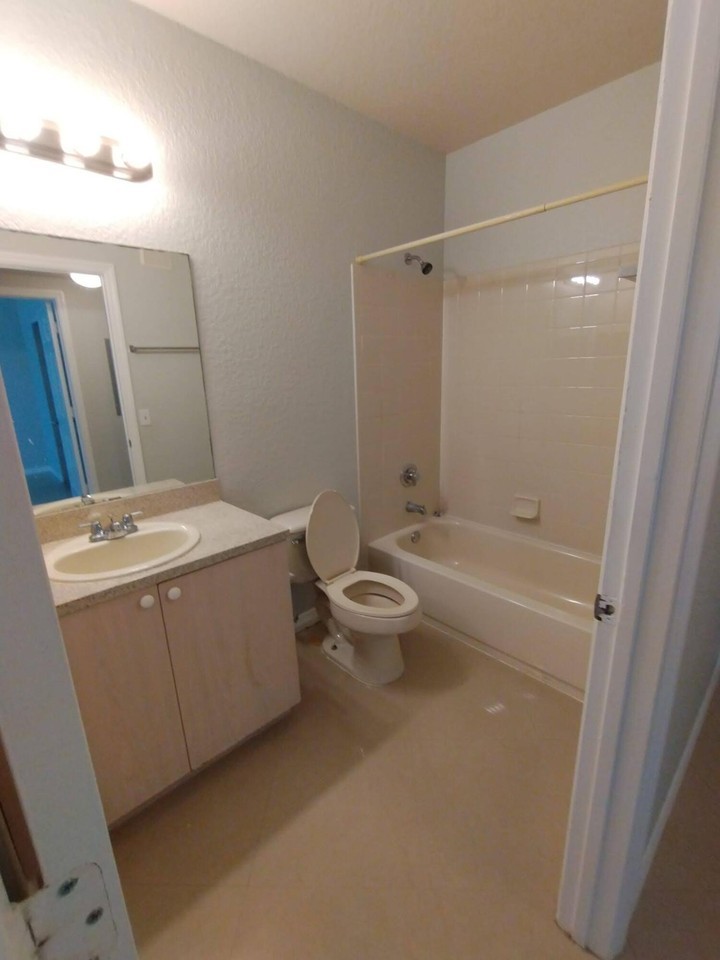 2307 Belmont Ln #2307 - Photo 6 of 13
