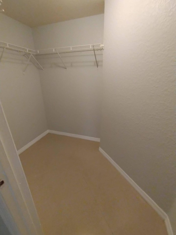 2307 Belmont Ln #2307 - Photo 7 of 13