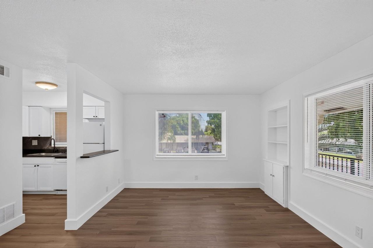 1181 Ne 23rd Ter #11 - Photo 4 of 11