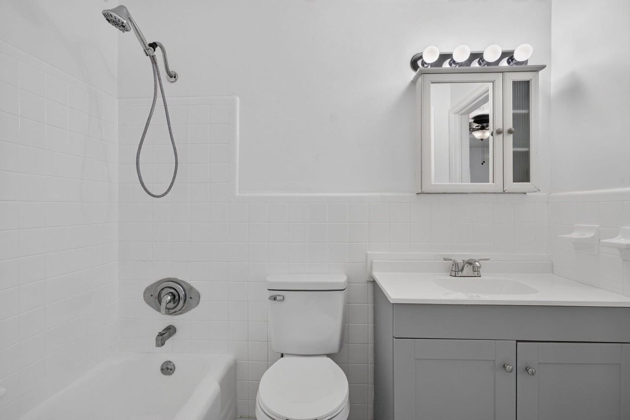 1181 Ne 23rd Ter #11 - Photo 6 of 11