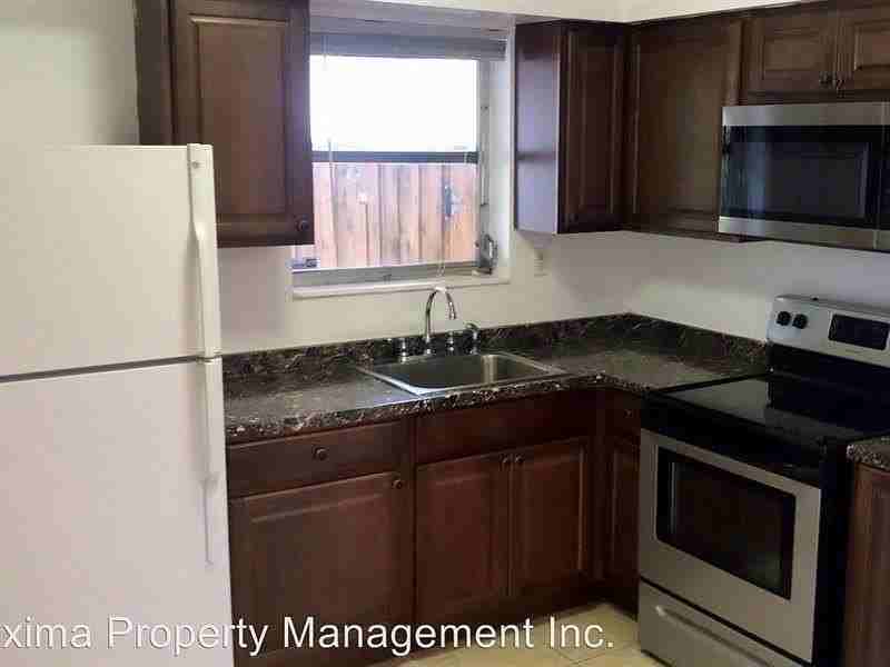 1541 Nw 79th Way - Photo 3 of 7
