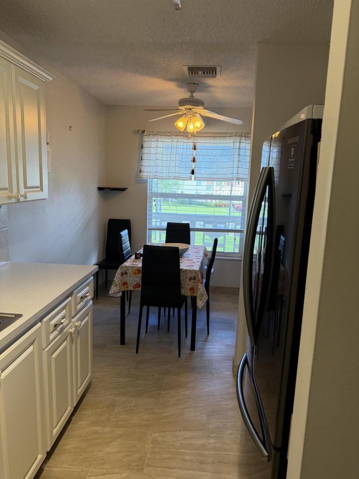 1950 Nw 13th St #203 - Photo 5 of 14
