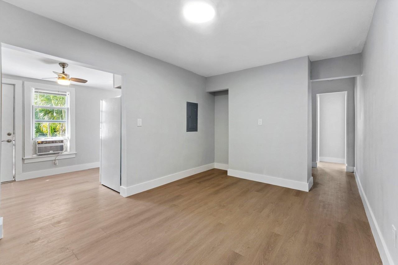 4561 Lake Ave #6 - Photo 4 of 14