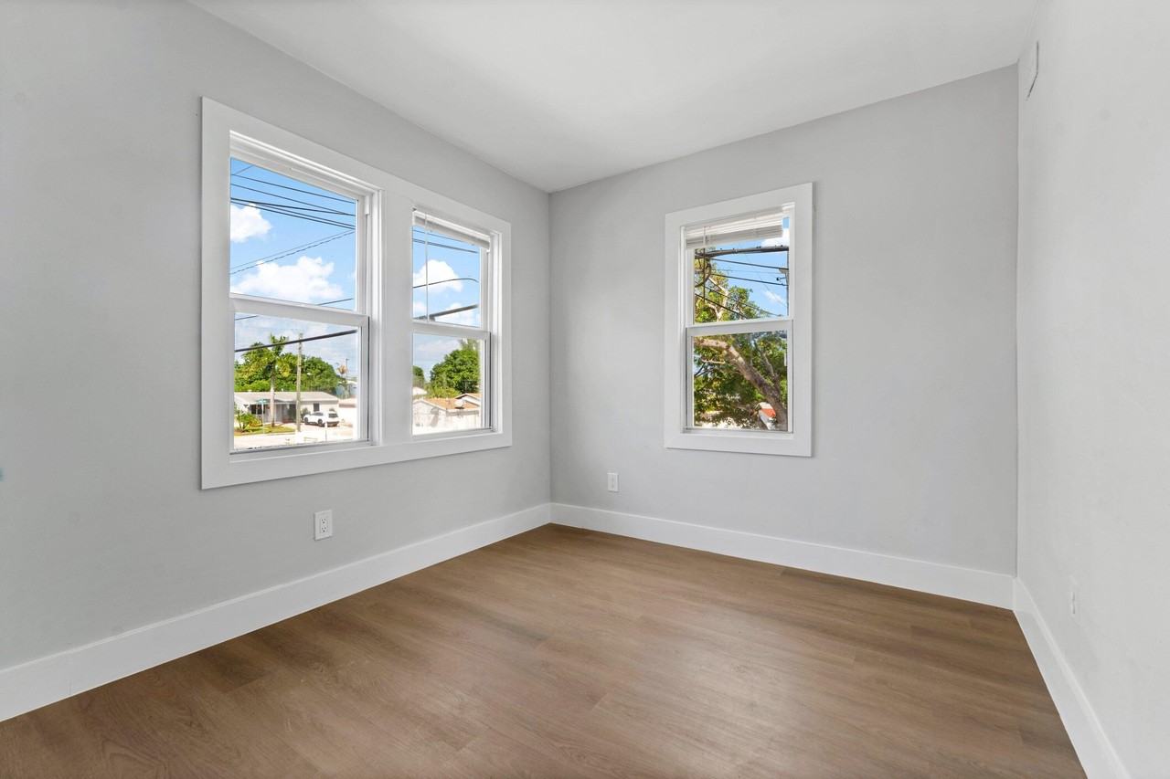 4561 Lake Ave #6 - Photo 7 of 14