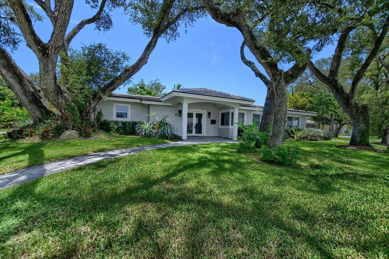 88 Sw 10th Dr - Photo 2 of 34