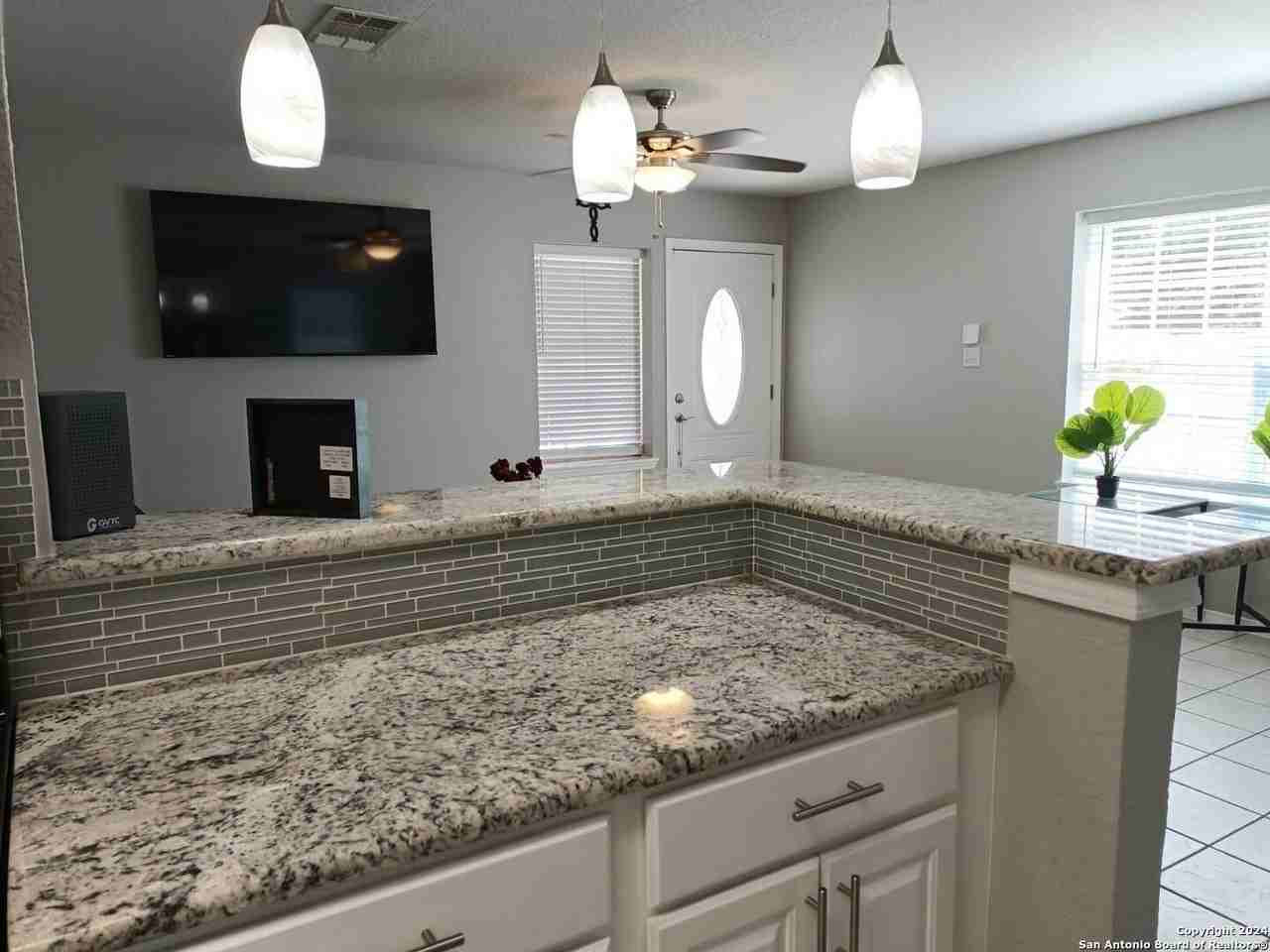 420 Canyon Edge - Photo 3 of 18