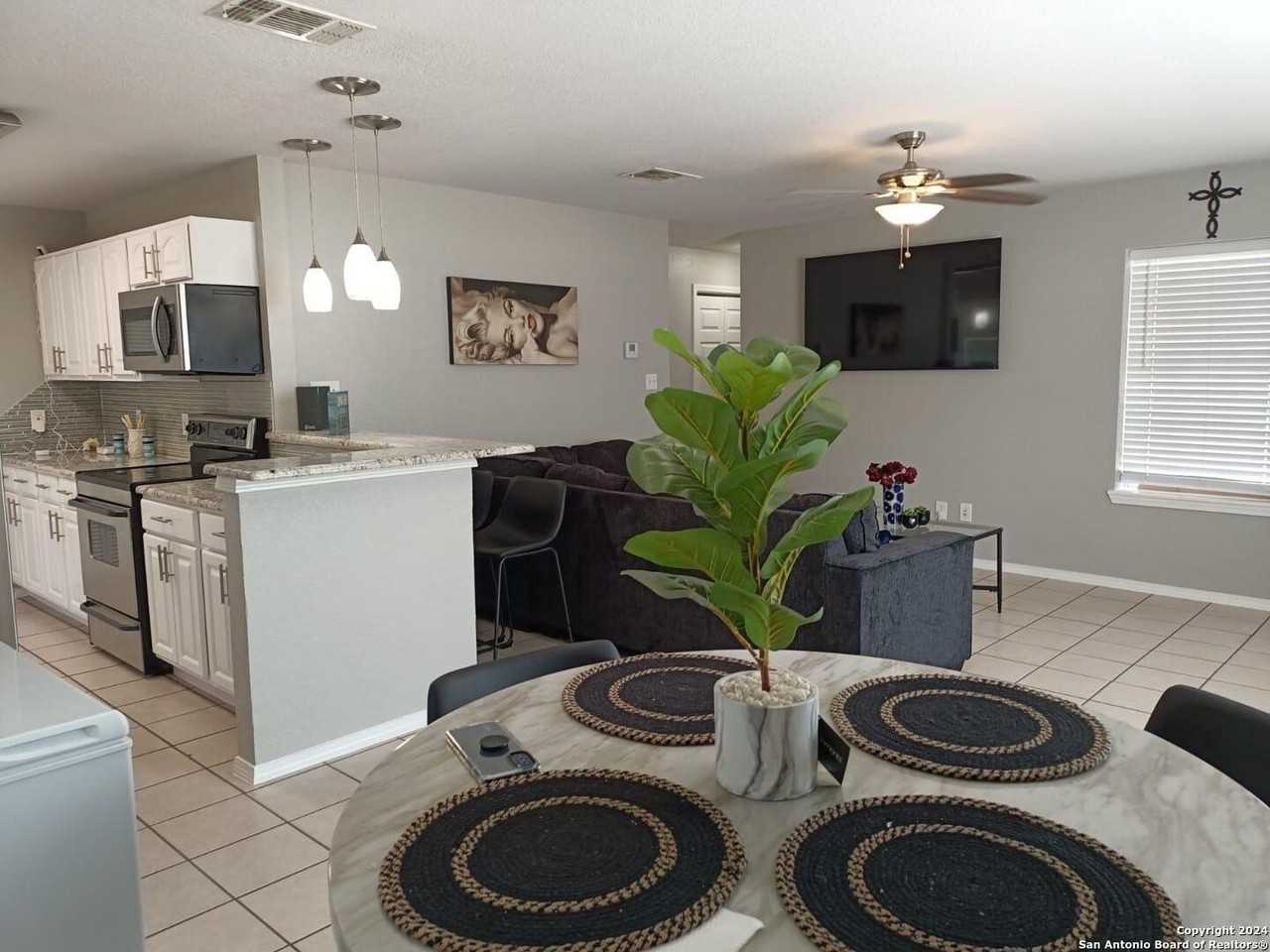 420 Canyon Edge - Photo 4 of 18