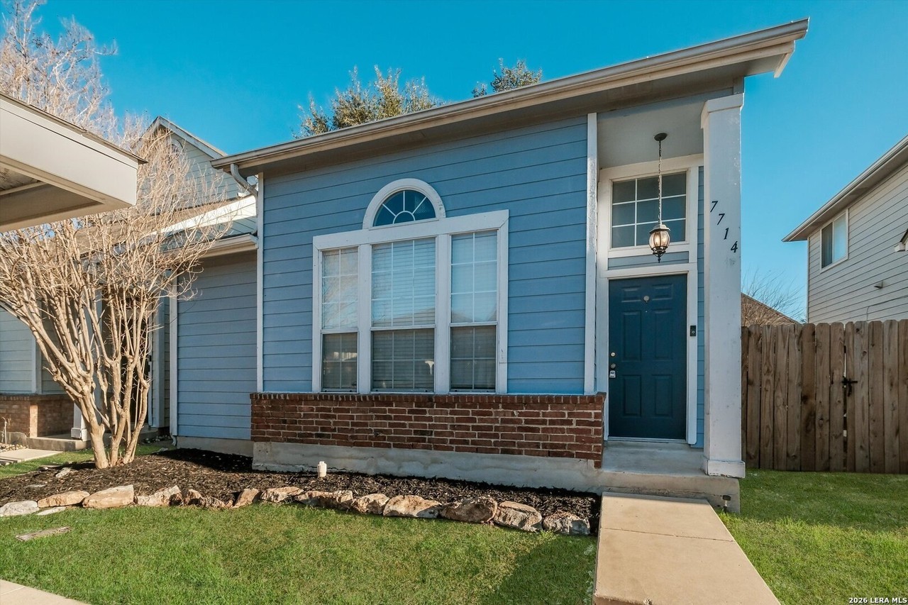 7714 Crown Ledge - Photo 4 of 27