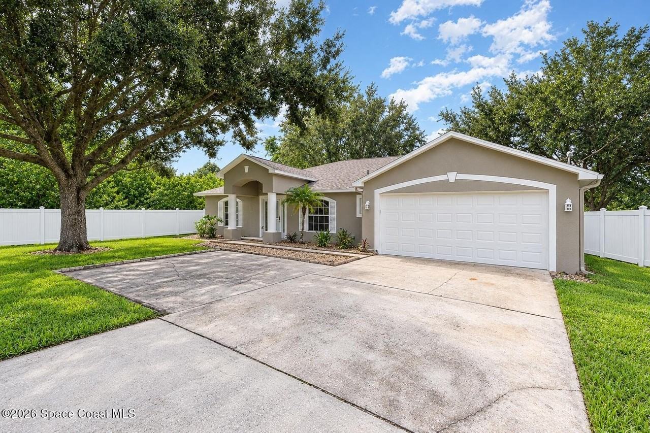 4295 Kings Hwy - Photo 2 of 25