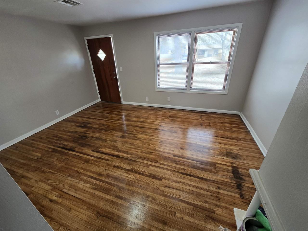 901 N Anna St - Photo 2 of 14