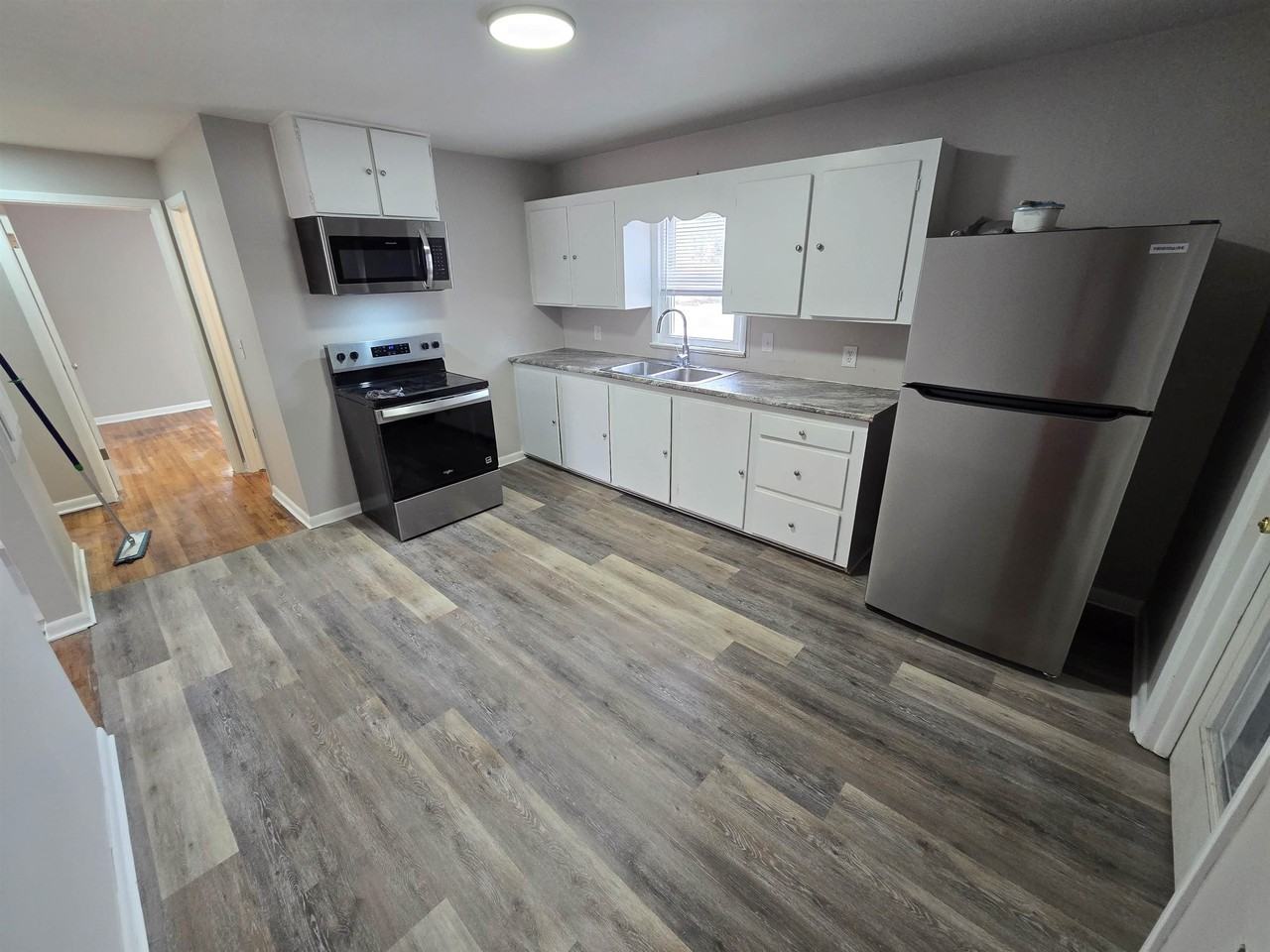 901 N Anna St - Photo 4 of 14