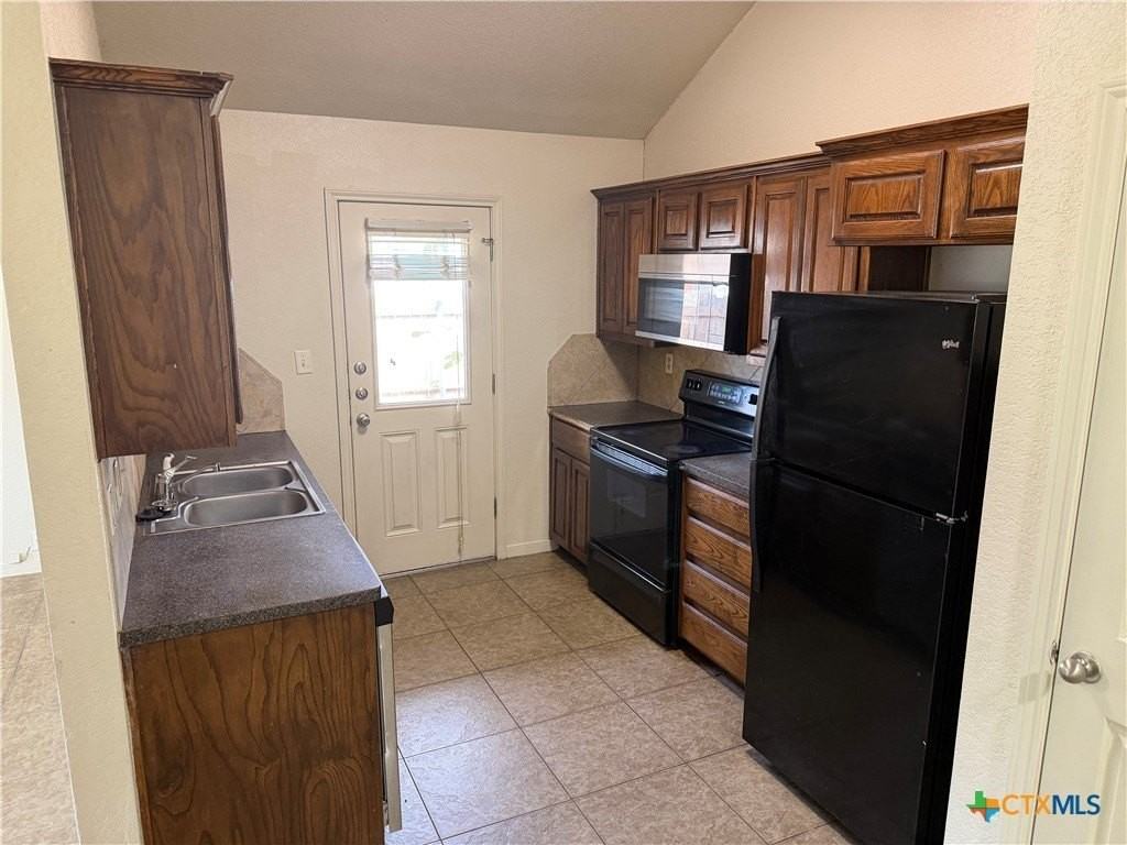 611 Olaf Dr #A - Photo 3 of 10