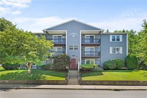 featured image of 283 Privilege St #4