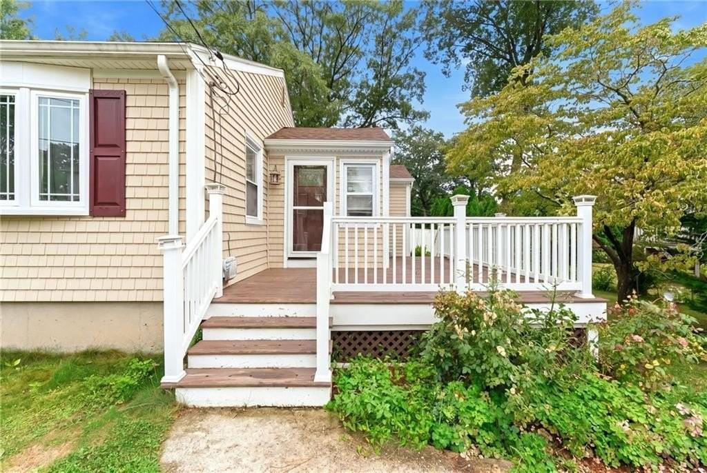 216 Hyde St - Photo 2 of 17