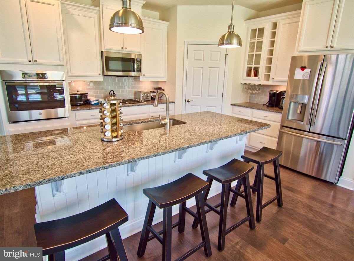 19084 Charlottetown Way - Photo 3 of 43