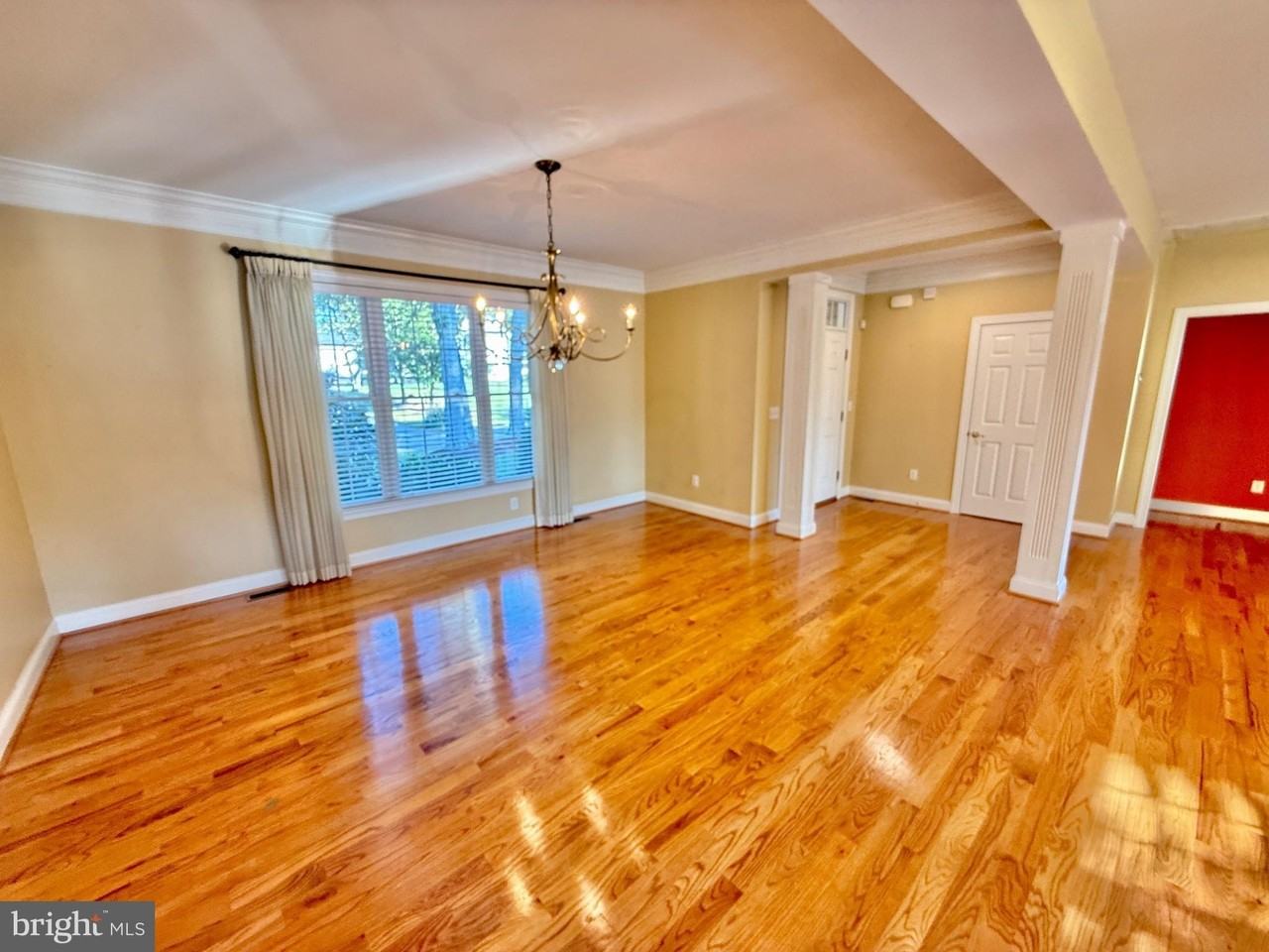 8328 Oakwood Rd - Photo 5 of 39