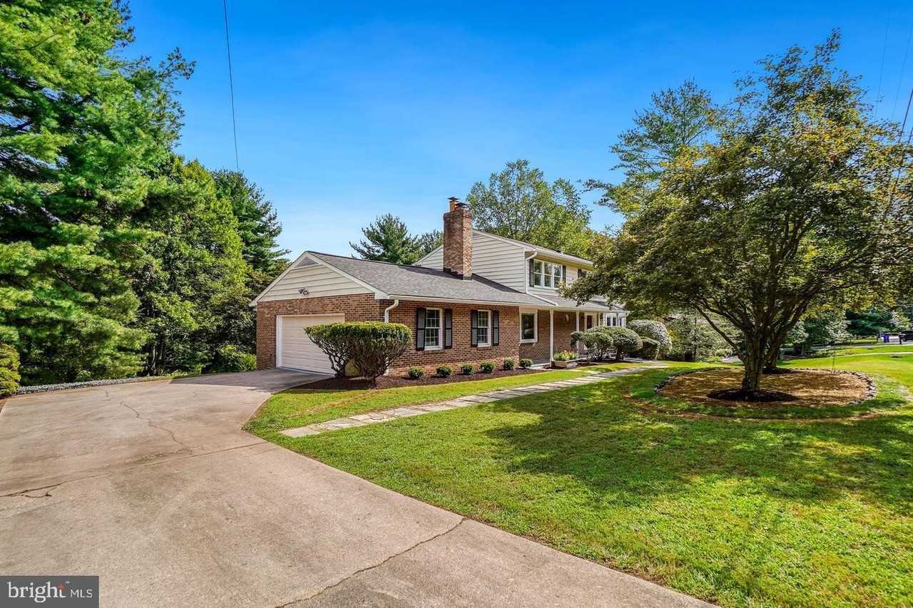 1626 Maydale Dr - Photo 2 of 50