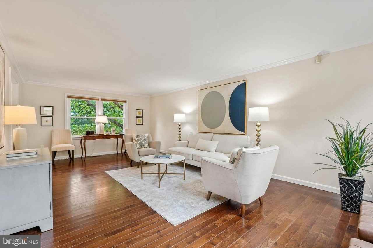 1626 Maydale Dr - Photo 4 of 50