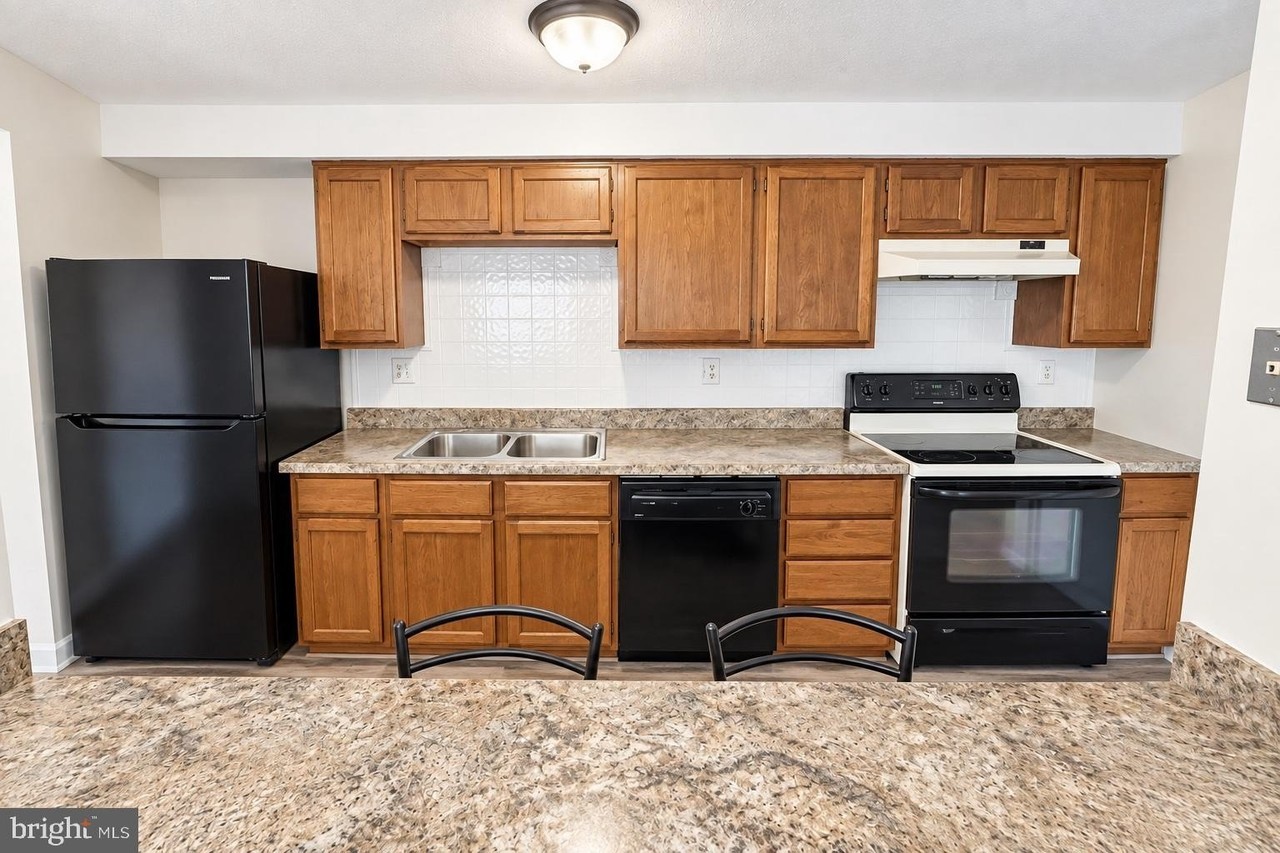 42 Cranberry Ct - Photo 4 of 12