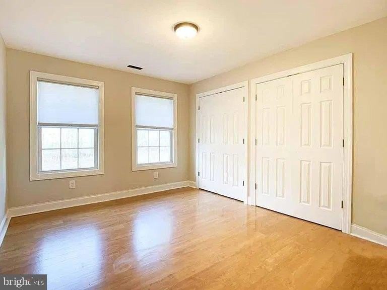 225 Allendale Dr - Photo 4 of 18