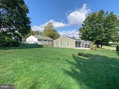 225 Allendale Dr - Photo 5 of 18