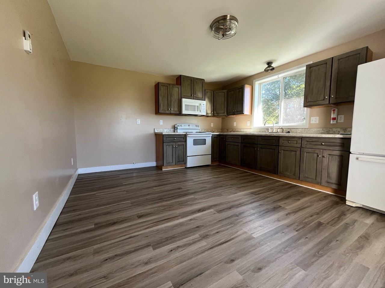 2240 Mont Alto Rd - Photo 3 of 20
