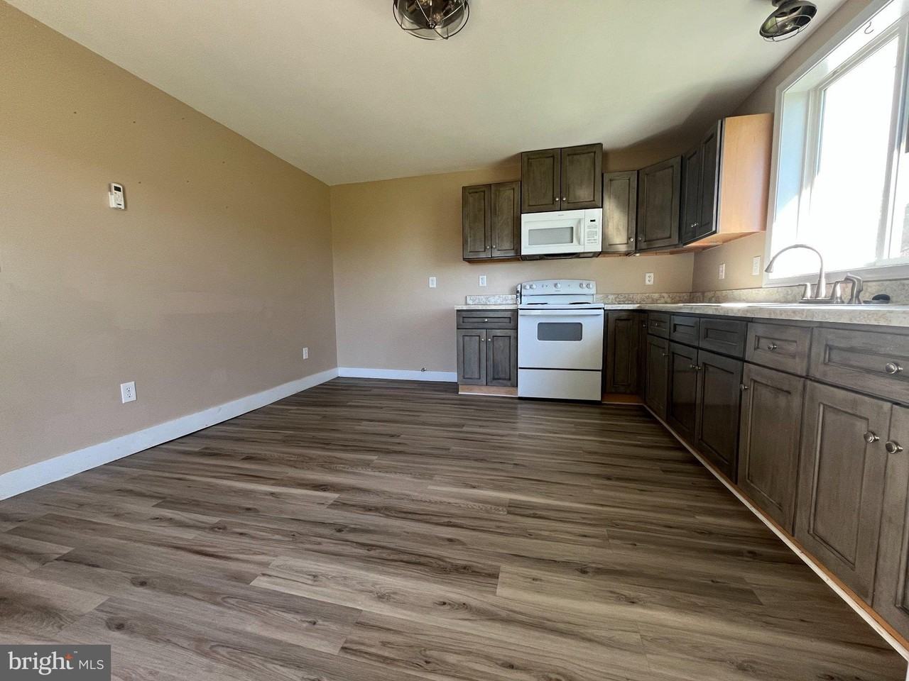 2240 Mont Alto Rd - Photo 4 of 20