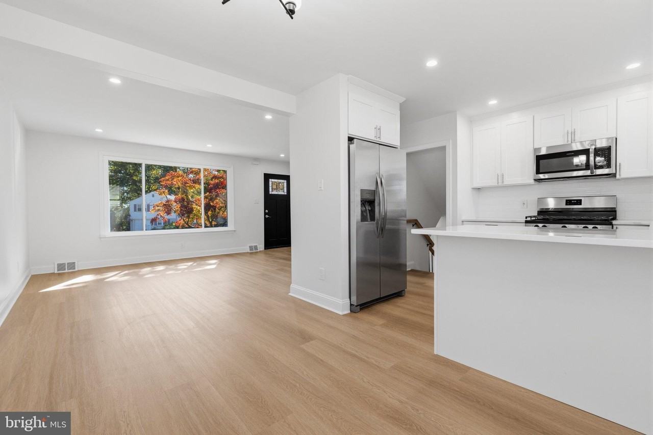 1346 Clarke Rd - Photo 6 of 28