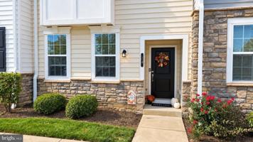 featured image of 14 Manchester Dr