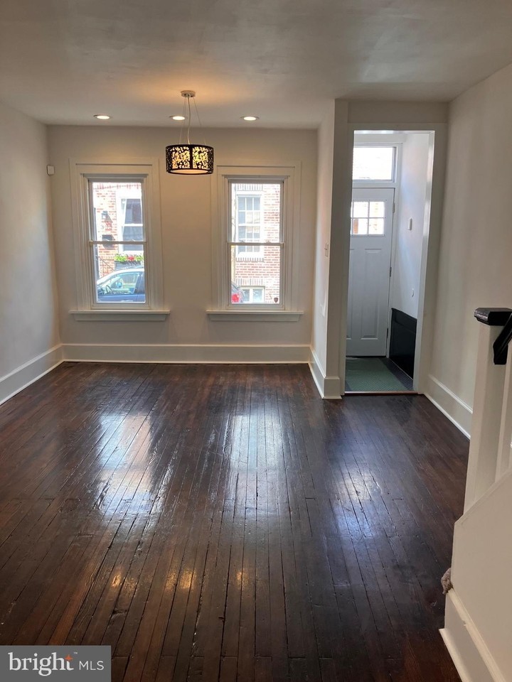 332 Mercy St - Photo 3 of 27