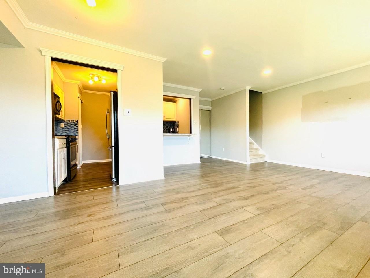 10103 Northeast Ave #15 - Photo 7 of 34
