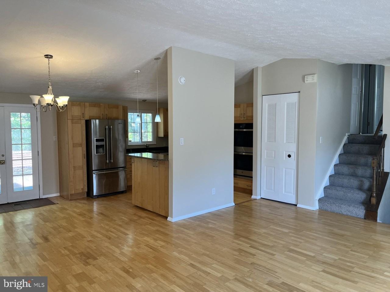 8058 Winding Way Ct - Photo 2 of 18