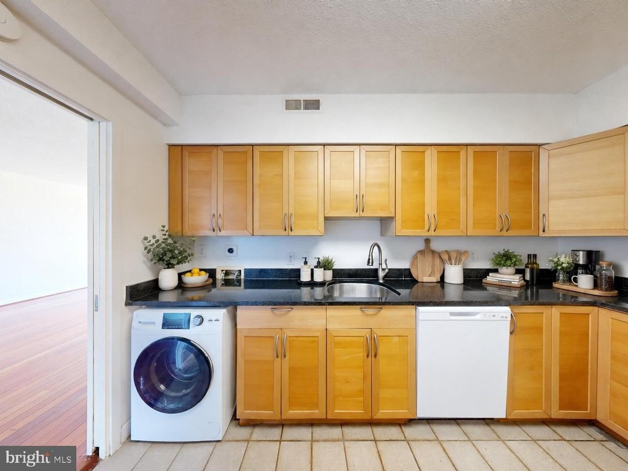 5505 Seminary Rd #2403N - Photo 4 of 21