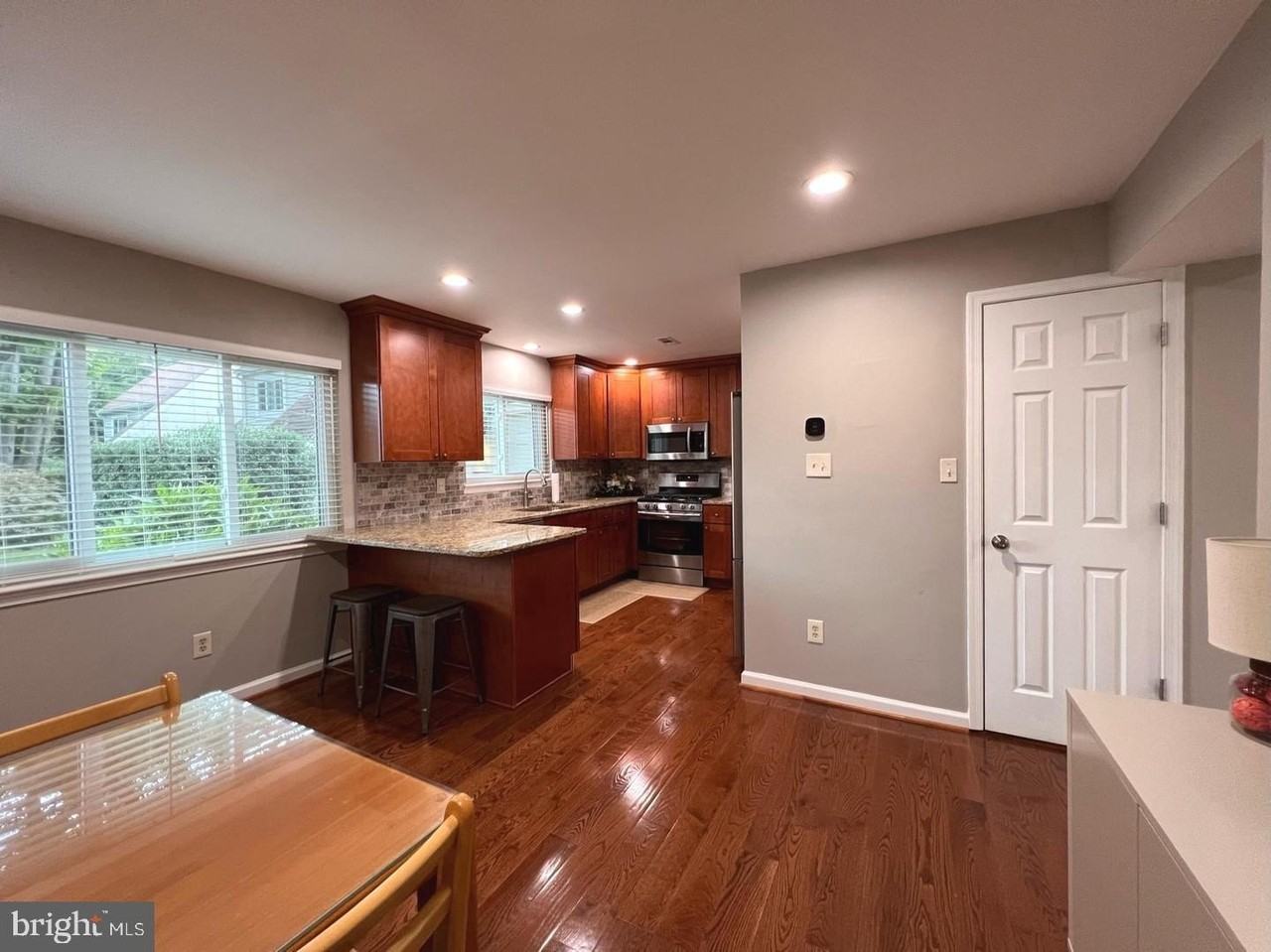 1514 Roundleaf Ct - Photo 6 of 32